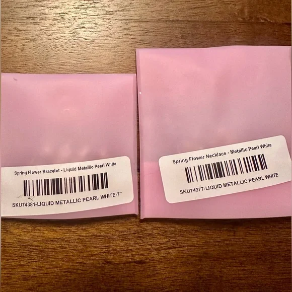 By Alexa Rae Spring Flower Necklace and Bracelet Set - Picture 5 of 5